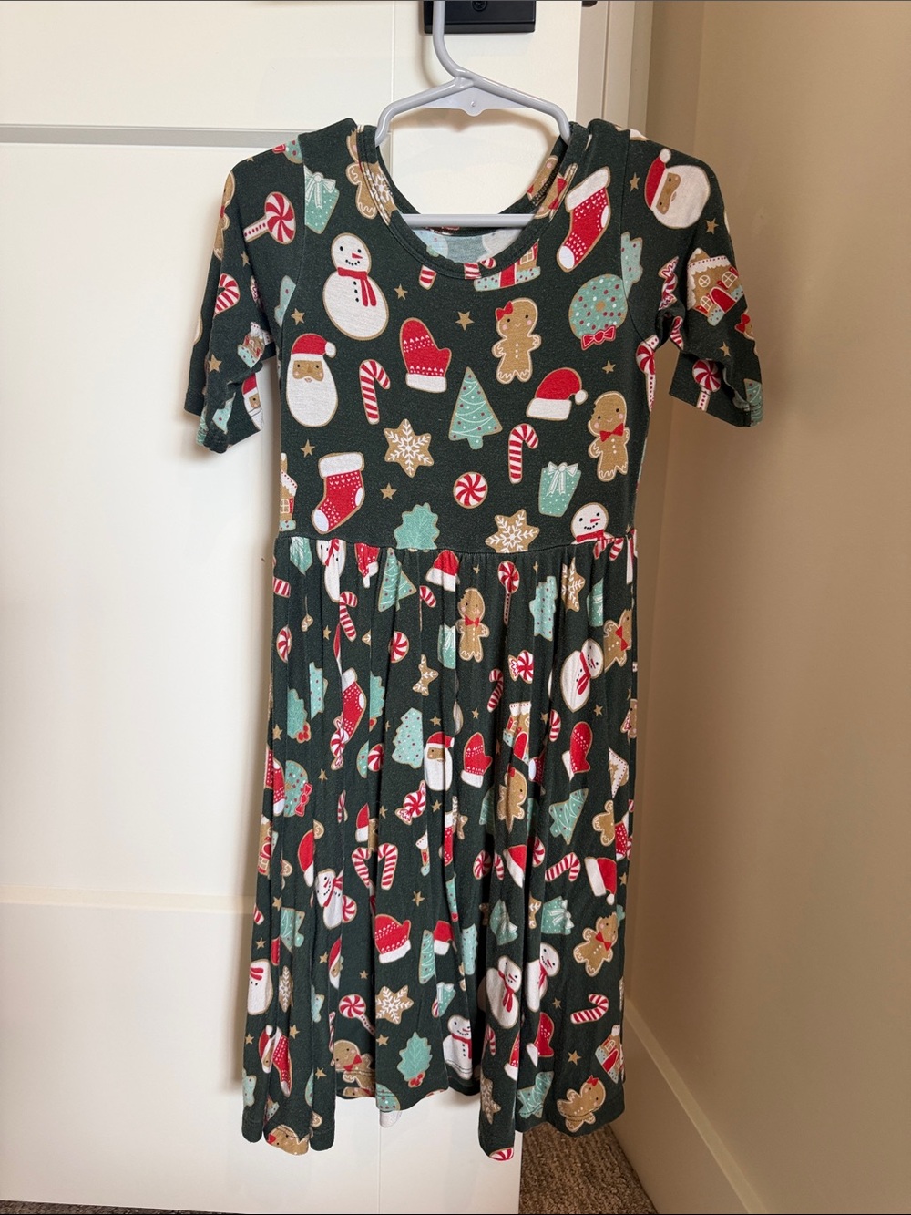 Girls' Dark Green Holiday Print Casual Twirl Dress